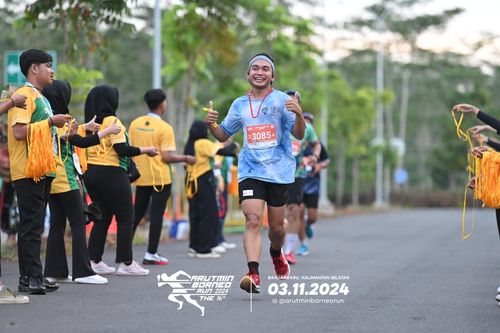 Race photo from Arutmin Borneo Run 2024