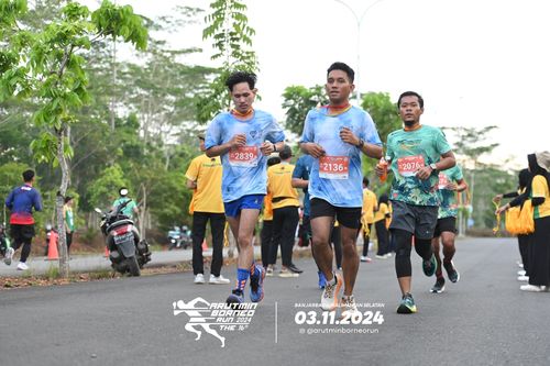 Race photo from Arutmin Borneo Run 2024