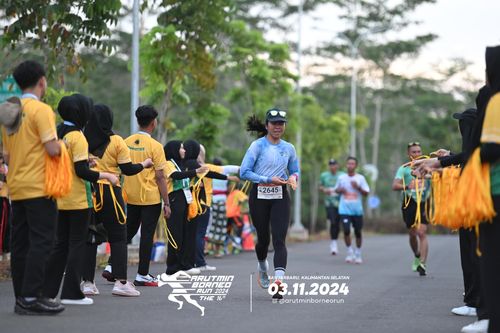 Race photo from Arutmin Borneo Run 2024