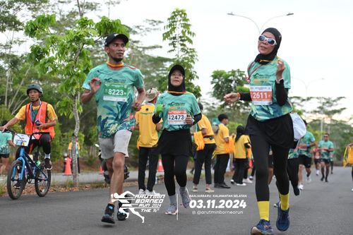 Race photo from Arutmin Borneo Run 2024
