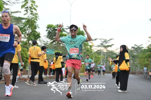 Race photo from Arutmin Borneo Run 2024