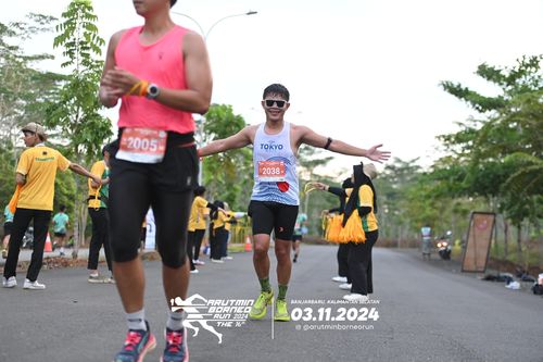 Race photo from Arutmin Borneo Run 2024