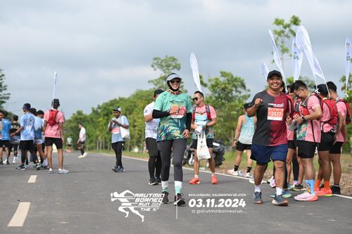Race photo from Arutmin Borneo Run 2024