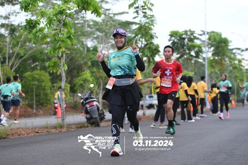 Race photo from Arutmin Borneo Run 2024