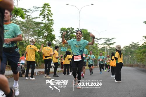 Race photo from Arutmin Borneo Run 2024