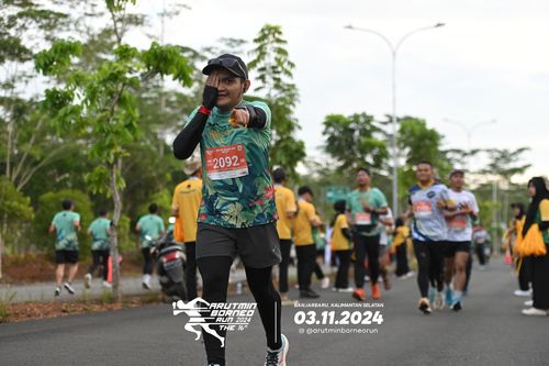 Race photo from Arutmin Borneo Run 2024