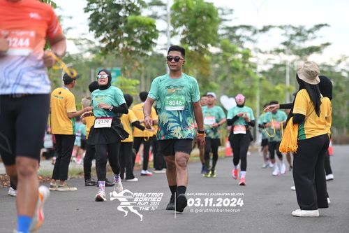 Race photo from Arutmin Borneo Run 2024