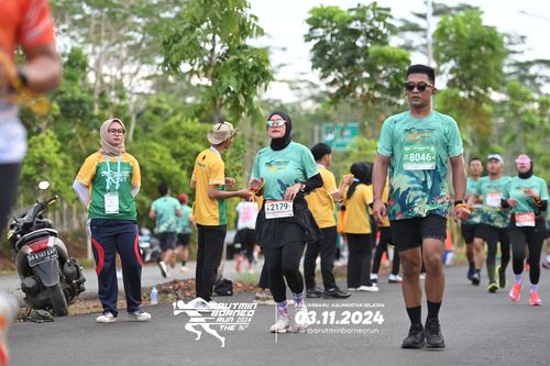 Race photo from Arutmin Borneo Run 2024