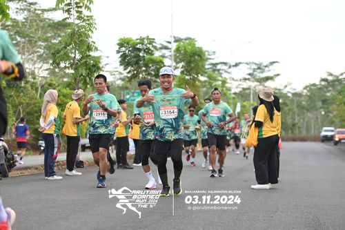 Race photo from Arutmin Borneo Run 2024