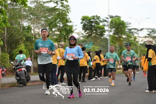 Race photo from Arutmin Borneo Run 2024