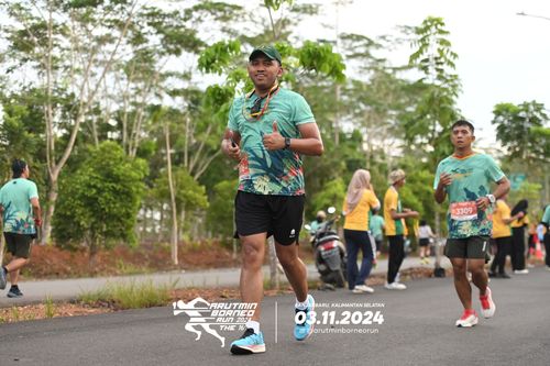 Race photo from Arutmin Borneo Run 2024