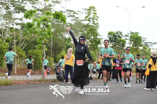Race photo from Arutmin Borneo Run 2024