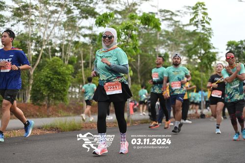 Race photo from Arutmin Borneo Run 2024