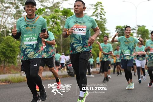 Race photo from Arutmin Borneo Run 2024