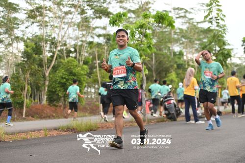Race photo from Arutmin Borneo Run 2024