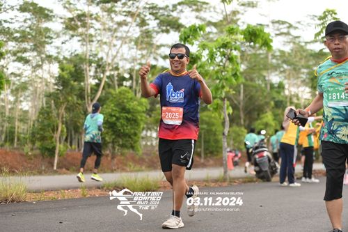 Race photo from Arutmin Borneo Run 2024