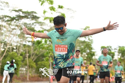 Race photo from Arutmin Borneo Run 2024
