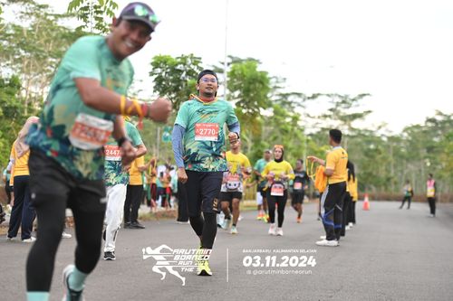 Race photo from Arutmin Borneo Run 2024