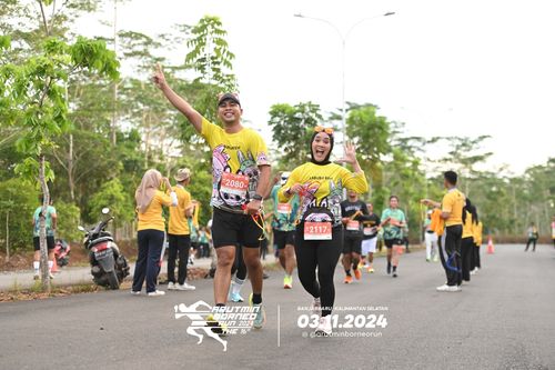 Race photo from Arutmin Borneo Run 2024