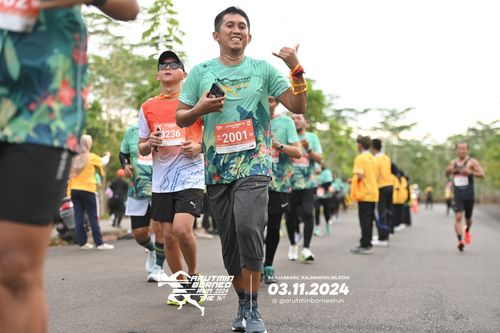 Race photo from Arutmin Borneo Run 2024
