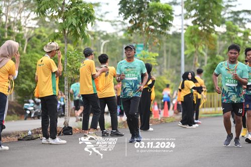 Race photo from Arutmin Borneo Run 2024