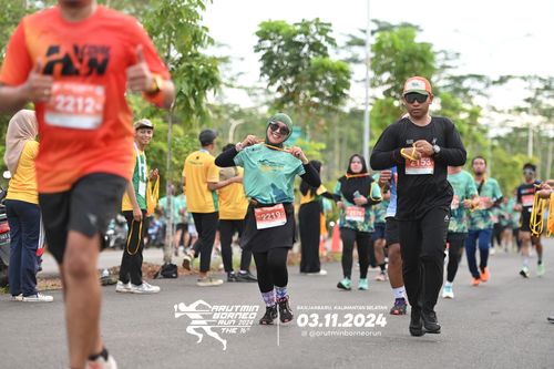 Race photo from Arutmin Borneo Run 2024