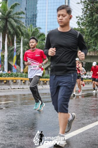 Race photo from Smartfren Run 2024