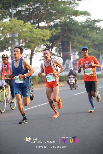 Race photo from BAF LIONS RUN 2024