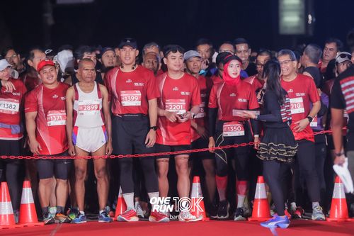 Race photo from ONE RUN 10 K