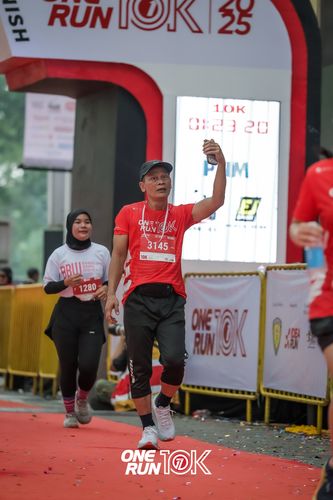 Race photo from ONE RUN 10K 2025