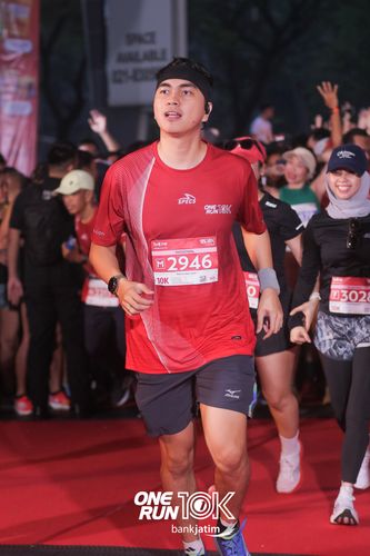 Race photo from ONE RUN 10 K