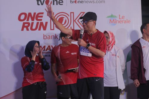 Race photo from ONE RUN 10 K