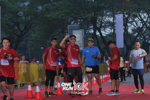 Race photo from ONE RUN 10 K