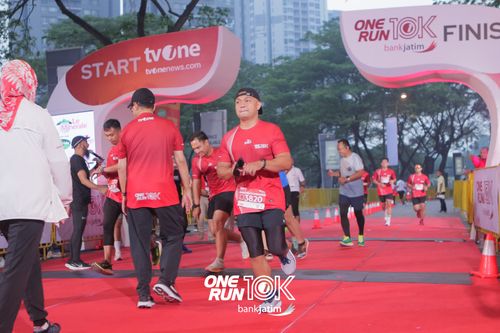 Race photo from ONE RUN 10 K