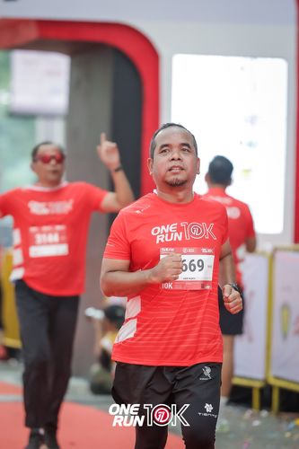 Race photo from ONE RUN 10K 2025