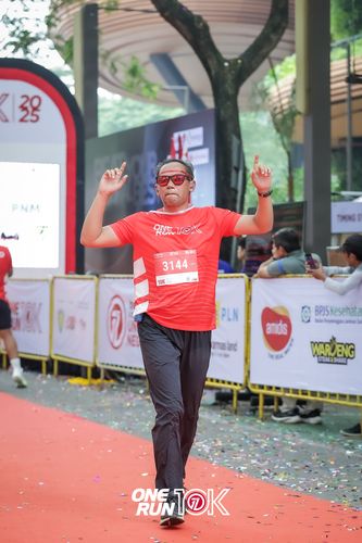 Race photo from ONE RUN 10K 2025