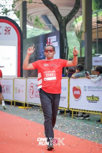 Race photo from ONE RUN 10K 2025