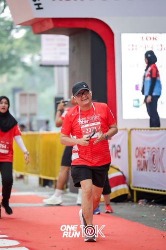 Race photo from ONE RUN 10K 2025