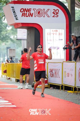 Race photo from ONE RUN 10K 2025