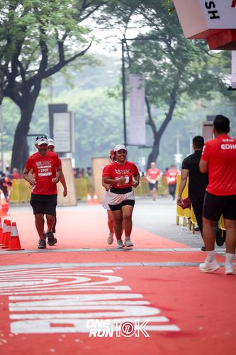 Race photo from ONE RUN 10K 2025