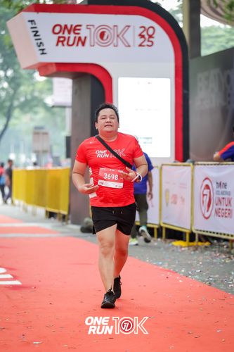 Race photo from ONE RUN 10K 2025