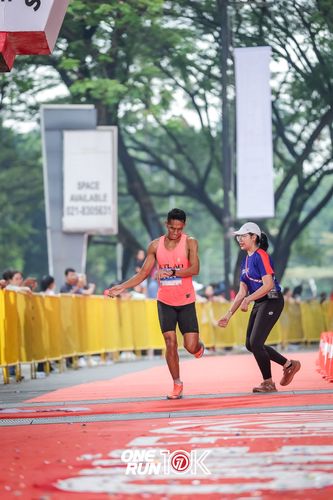 Race photo from ONE RUN 10K 2025
