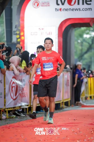 Race photo from ONE RUN 10K 2025