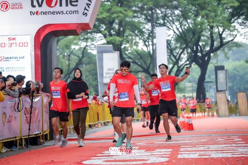 Race photo from ONE RUN 10K 2025