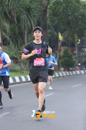 Race photo from Isoplus Run 2024 Surabaya