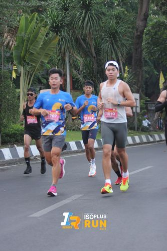 Race photo from Isoplus Run 2024 Surabaya