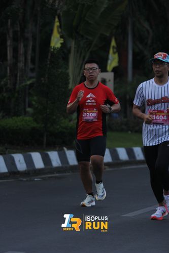 Race photo from Isoplus Run 2024 Surabaya