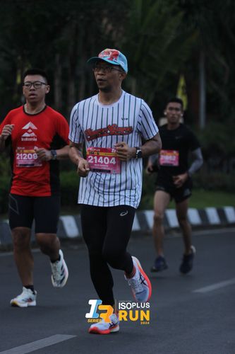 Race photo from Isoplus Run 2024 Surabaya