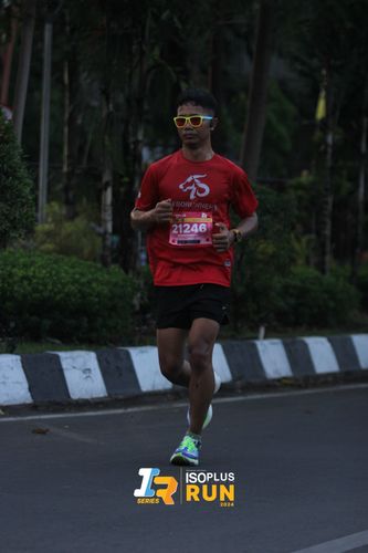 Race photo from Isoplus Run 2024 Surabaya