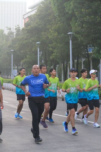 Race photo from NU SKIN RUNNING CLUB